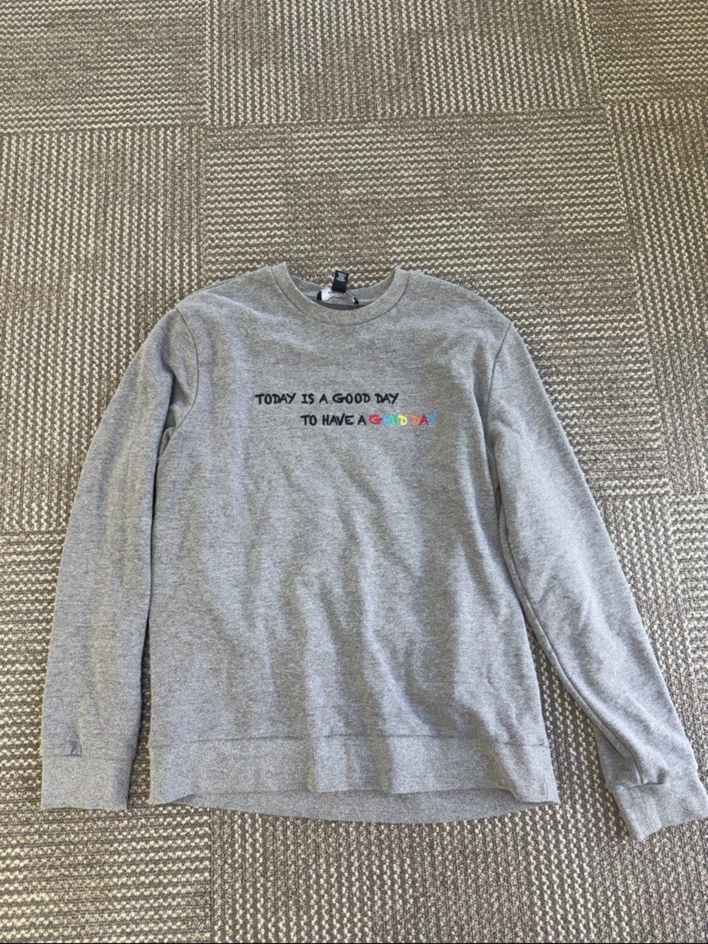 Forever 21 Men’s Grey Graphic Tee, size L